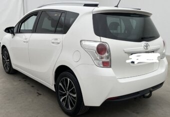 TOYOTA VERSO - 3