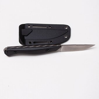 Pevný nôž na krk - 3