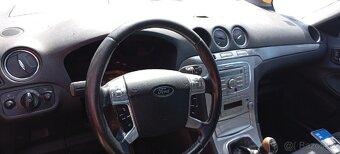 Ford s Max - 3