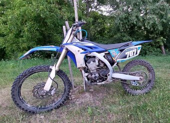 Yamaha yzf 250 - 3