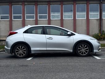 Honda Civic 1.4 Vtec 9.generácie - 3