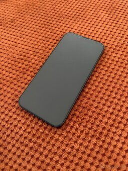 iPhone 13 – 128 GB, Midnight (čierny) - 3