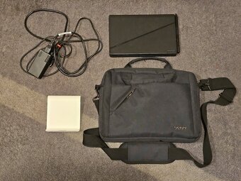 Lenovo Thinkpad X1 FOLD - 3