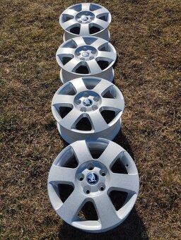 5x112 R15 Originál Škoda Octavia 2 - 3