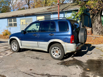 Suzuki Grand Vitara 2.0 - 3