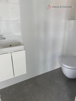 Prenájom nadštandardných obchodných priestorov s parkovaním - 3