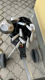 Predam profi Golfovy Set z Vozikom vsetko čo vydite na fotká - 3