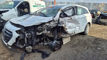 Hyundai I30 1,4CRDI 66kw kód motora: D4FC - 3
