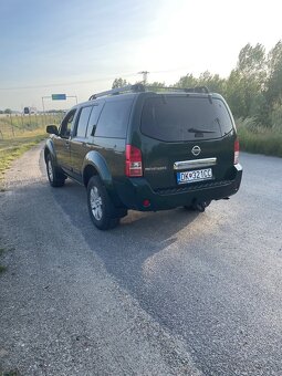 Nissan Pathfinder 2.5 dCi 126kW - 3