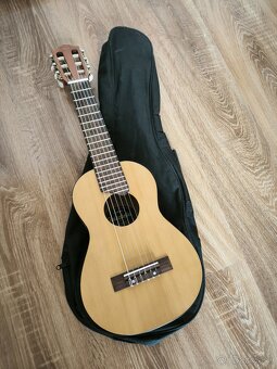 Guitalele Yamaha natural - 3