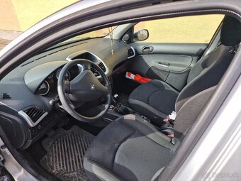 Peugeot 206+ - 3