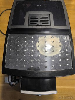 Predám kávovar Delonghi ECAM23.210.B-NN1 - 3
