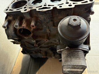 Blok motora Passat B7 2.0tdi 103kw CFFB - 3