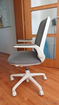 Kancelarska stolička - 3