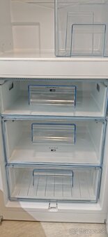 Chladnička s mrazničkou - 3