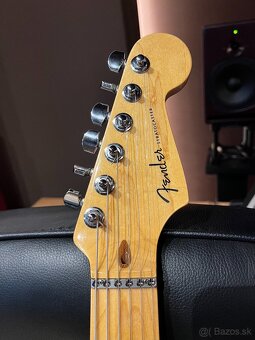 Fender Stratocaster - American Deluxe - 3