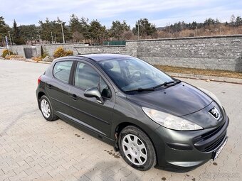 Peugeot 207 1.4 benzín - 3