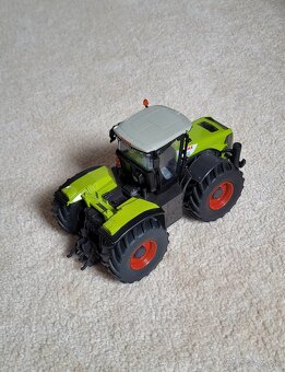 Siku traktor Claas Xerion 5000 1:32 - 3