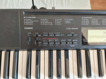 Casio CTK 3200 - klávesy s dynamickou klaviatúrou - 3