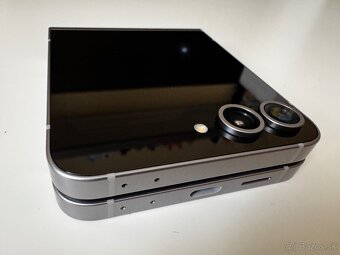 Samsung Galaxy Z Flip 6, 5G, 256gb - 3