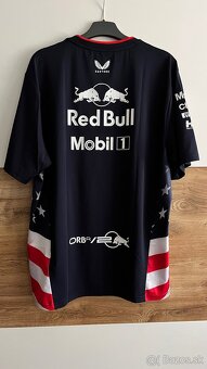 Predám F1 a MotoGP merch/ dres a šiltovky čiapky - 3