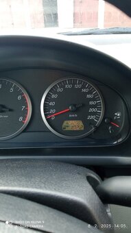 Predám mazda 2 - 3
