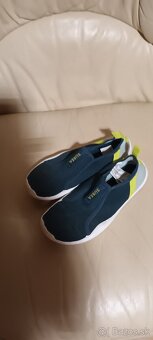 19 ks chlapcenske oblecenie ako Nove dpolu len 15e - 3