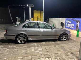 BMW e39 528 - 3