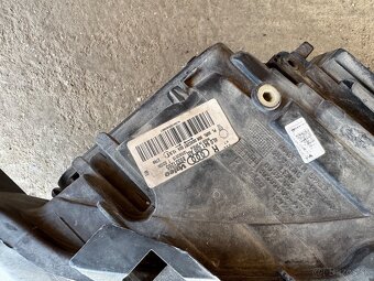 Audi Q7 lift 2010-15 pravé svetlo xenón natáčací - 3