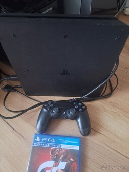 Playstation 4 - 3