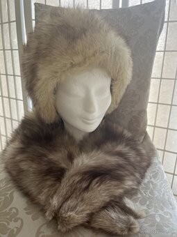 Kožušinová čiapka s golierom - 3