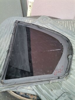 Zadné pravé okno e60 - 3