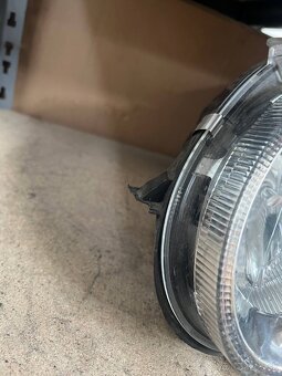 Predné ľavé svetlo Mercedes W211 - 3