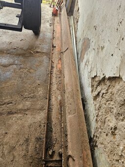 Ocelovy profil - 3
