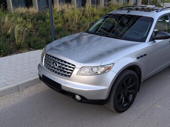 SUV Infiniti / 314 koní, automat, V8 / - 3