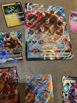 Pokémon karty - 3