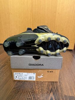 Kopačky Diadora - 3