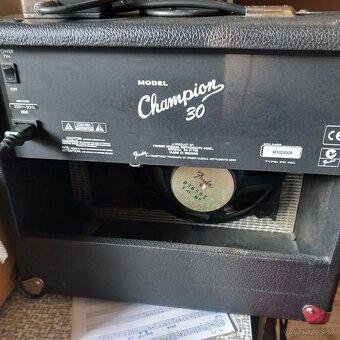 Predám gitarové kombo Fender champion 30 - 3