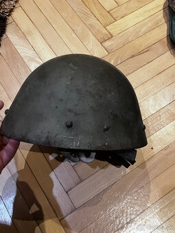 Vojenske prilby,bodak, nadoba na plynovu masku - 3