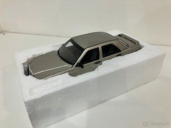 1:18 Mercedes-Benz W201 190 2,5 16V - 3
