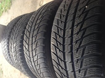 Predám zimné 275/40 r21 - 3