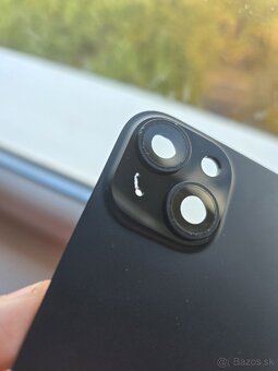 Zadne sklo na iPhone 15 Black - 3