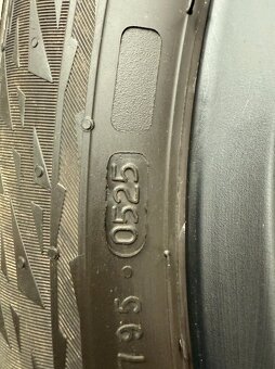 R19 ORIG.KOLA VOLVO XC40 V90CC 235/50/19 DOT25 REF - 3