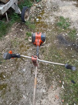 Krovinorez Husqvarna - 3