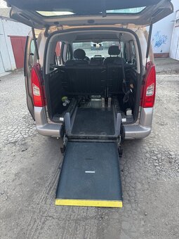 Auto pre vozičkarov - 3