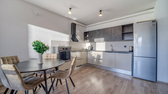 Moderný kompletne zariadený 2 izb byt s balkónom, pivnicou a - 3