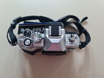 Olympus OM-D EM10 IV Telo Cena 499€ - 3