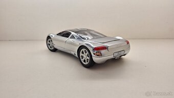 1:18 AUDI AVUS - 3