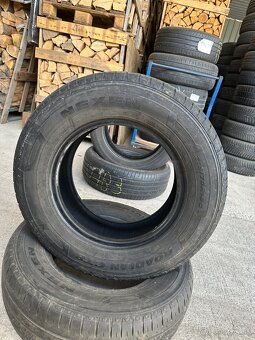 215/70 R15 - 3