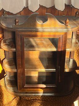 Starozitne presklenne zavesne skrinky - 3